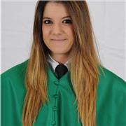 Profesora para apoyo escolar y desarrollo de habilidades. Especializada en dificultades específicas de aprendizaje